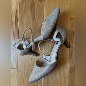 Beautiful Comfortable Gold Alex Marie Formal